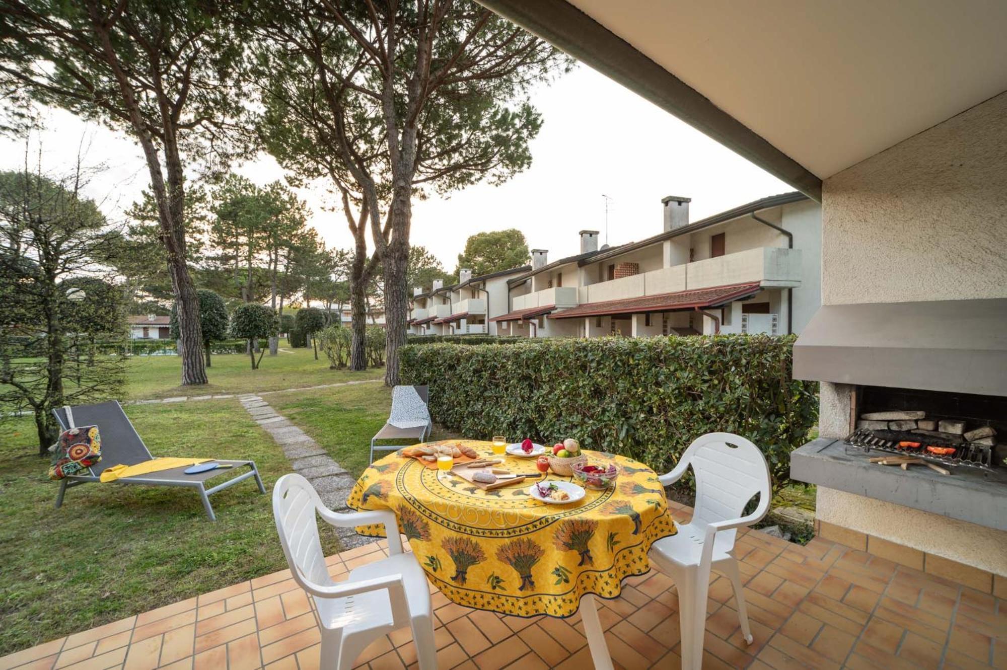 Villaggio Club Dei Pini Bibione Exterior foto